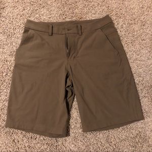 Lululemon 11” commission short